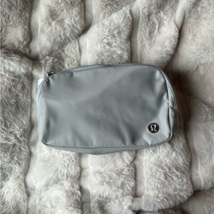 lululemon everywhere belt bag 1L